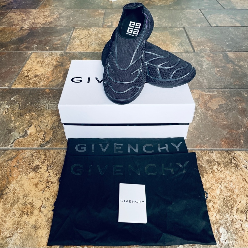 $995 Givenchy TK-360+ Black Low Top Knit Sneakers in Mesh NWT!! - Picture 2 of 10